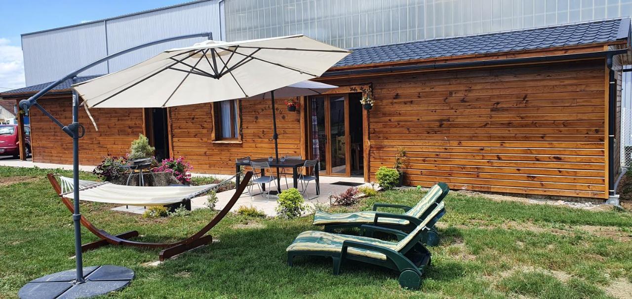 Chez Lavalou Gite 4* Chaleureux En Bois Lannemezan Exteriör bild