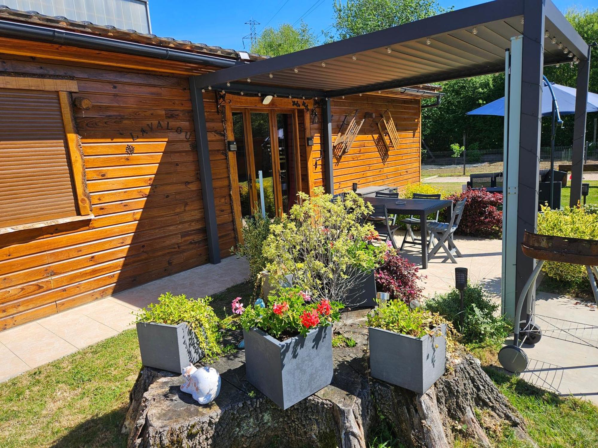 Chez Lavalou Gite 4* Chaleureux En Bois Lannemezan Exteriör bild